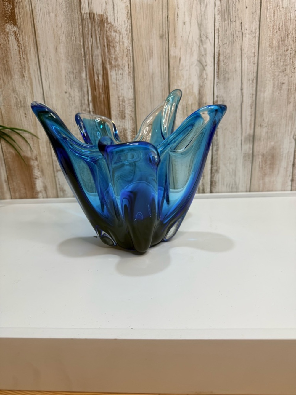 vintage Italian Murano art glass handkerchief vase